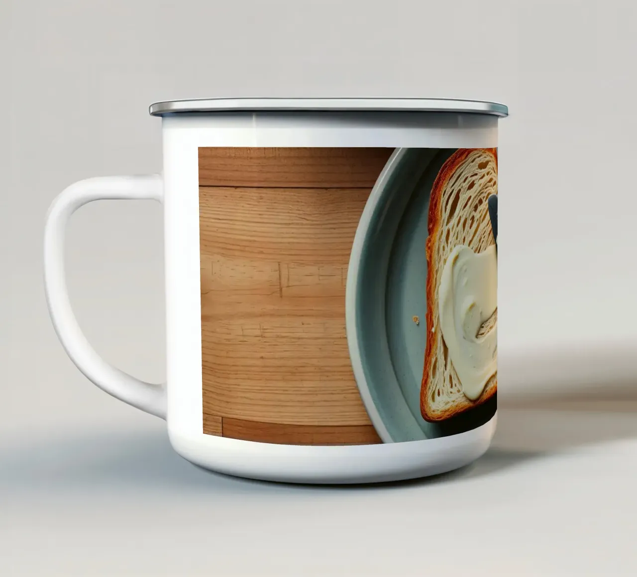 Affettare il pane e spalmare il burro su un piatto in una cucina accogliente tazza in smalto da DesignDoodle