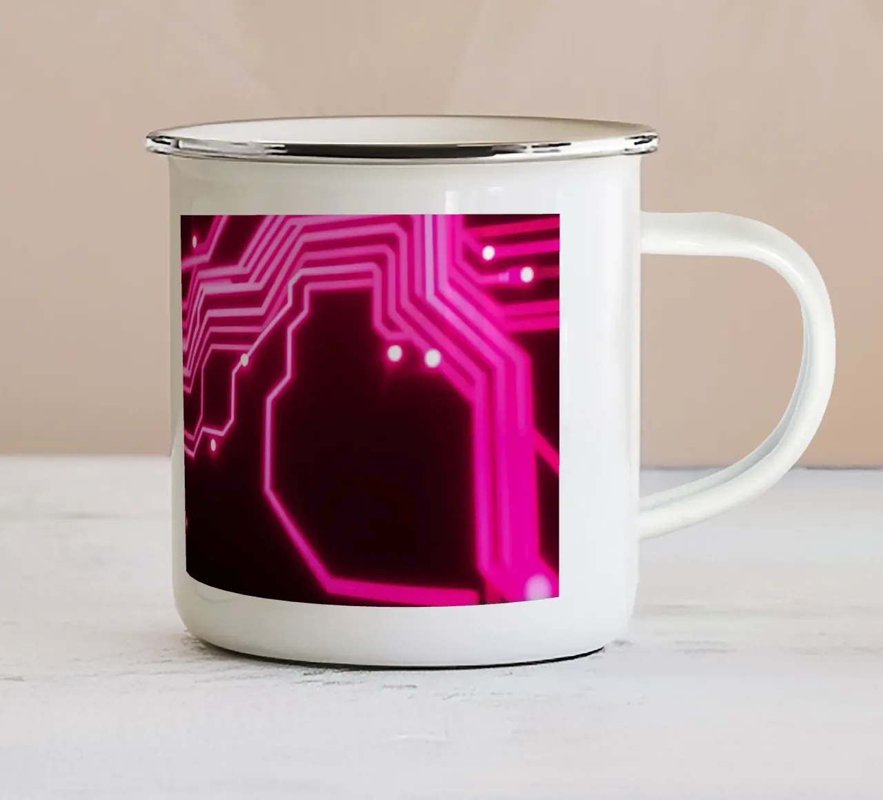 Design del circuito stampato in vivaci tonalità di rosa tazza in smalto da DesignDoodle