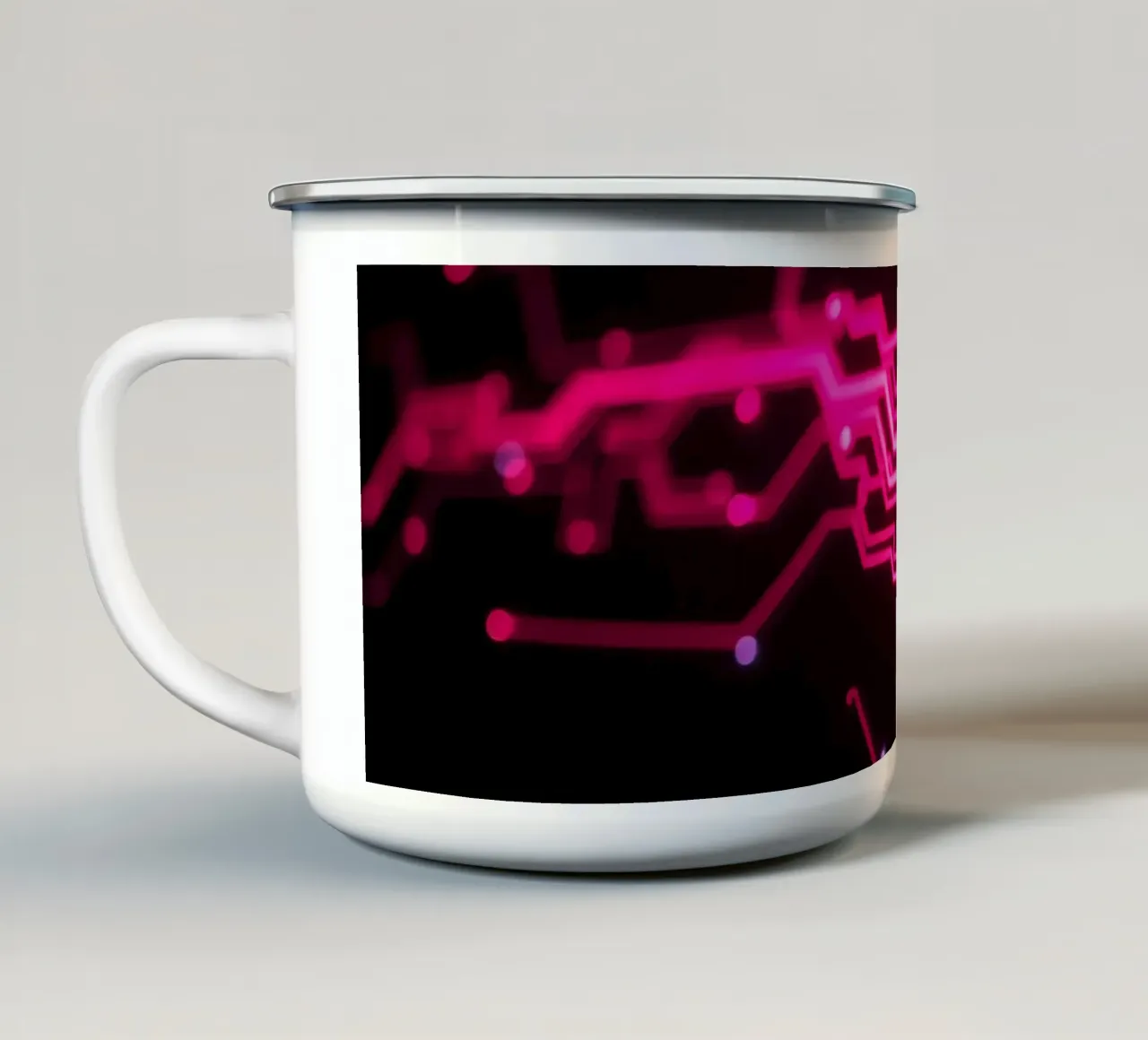 Design del circuito stampato in vivaci tonalità di rosa tazza in smalto da DesignDoodle