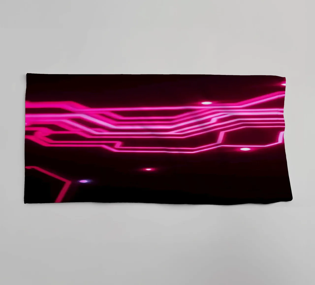 Leiterplattendesign in leuchtenden Rosatönen Handtuch von DesignDoodle