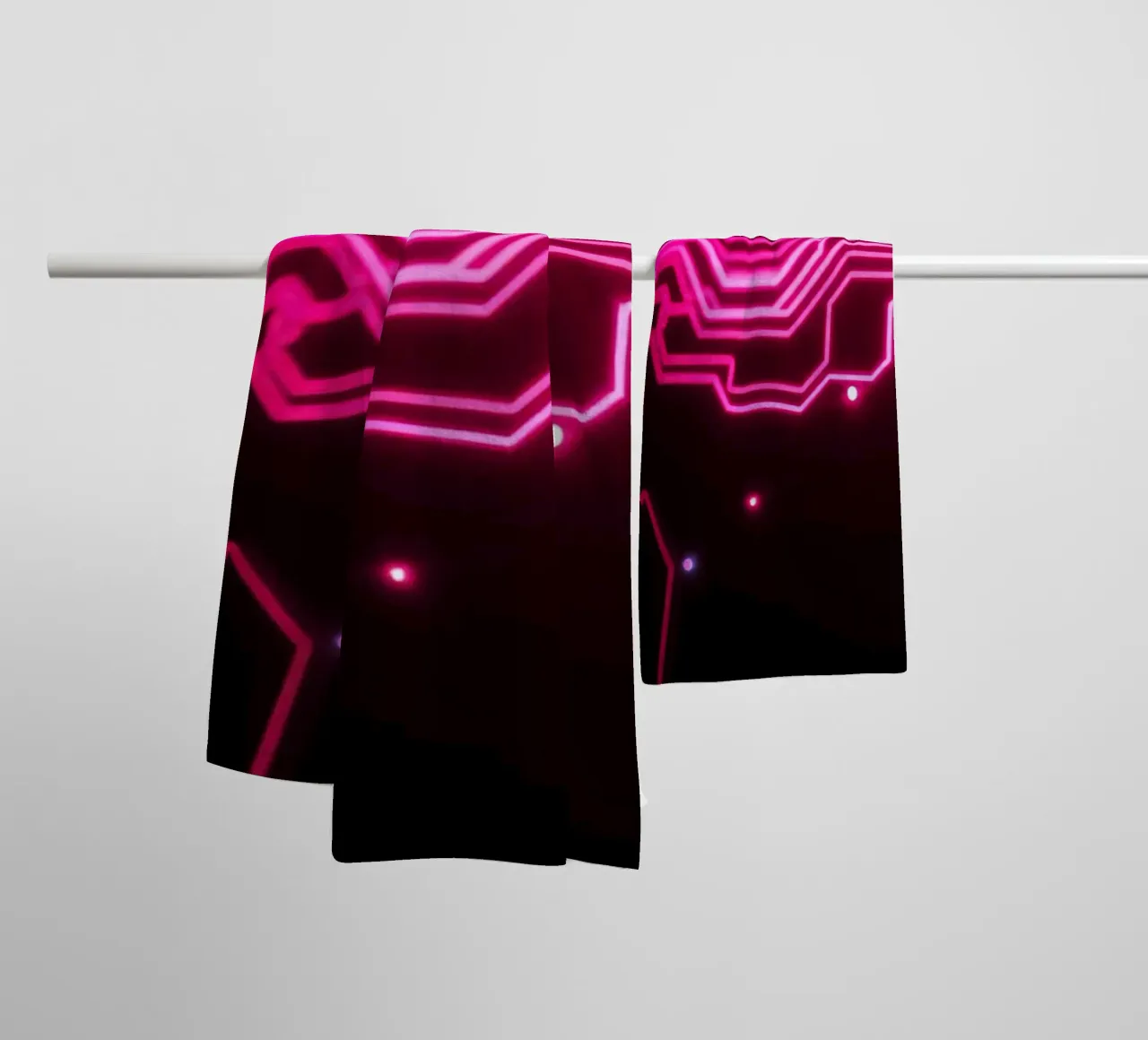 Conception de circuits imprimés dans des tons roses vibrants serviette de bain de DesignDoodle