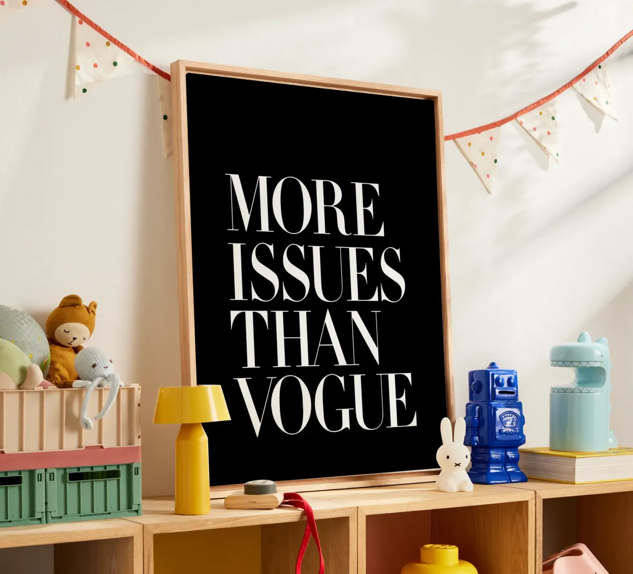 Meer uitgaven dan Vogue Zwart Typografie Ontwerp canvas met Baklijst van THE MOTIVATED TYPE