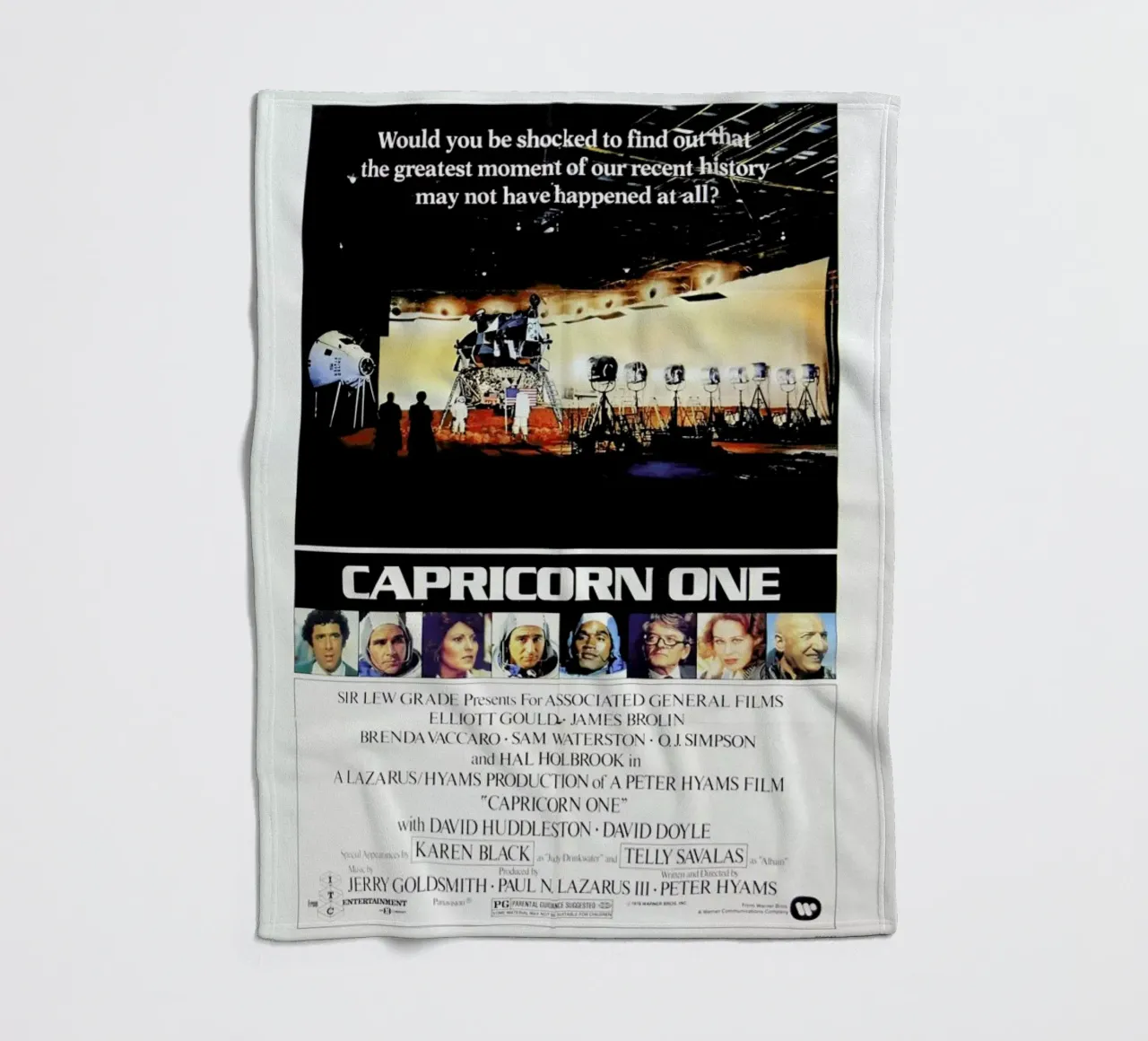 ‘Capricorn One’ Retro Movie Poster coperta in pile da Gallery Print and Art Limited