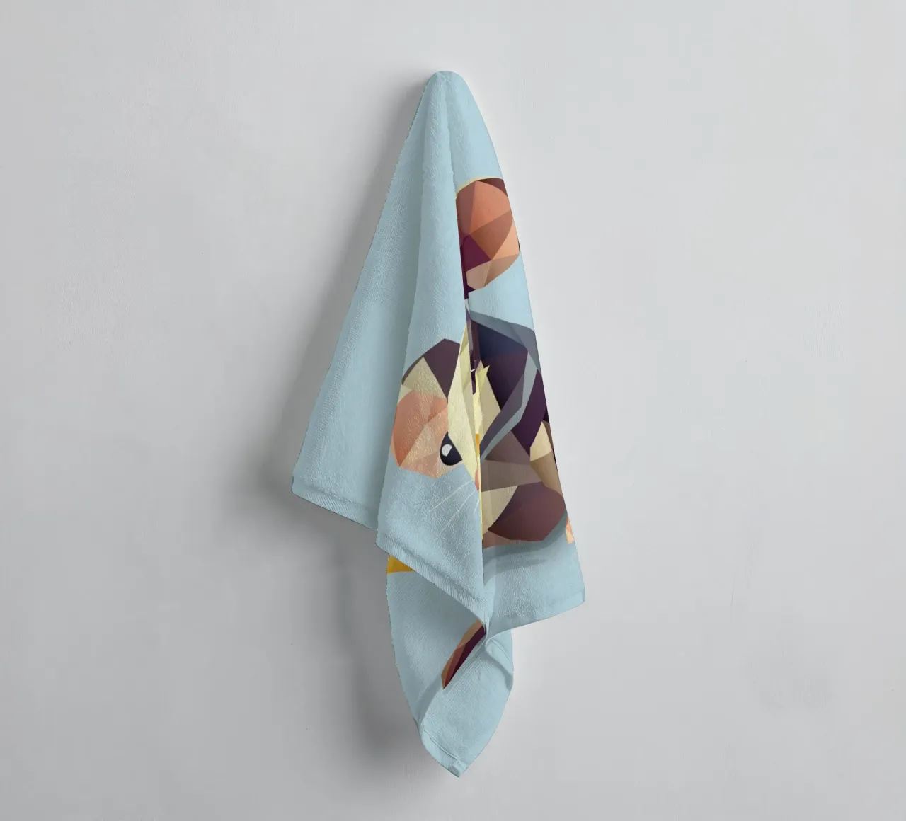 simpatico topo in stile geometrico, con un pezzo di formaggio asciugamano da bagno da namosh