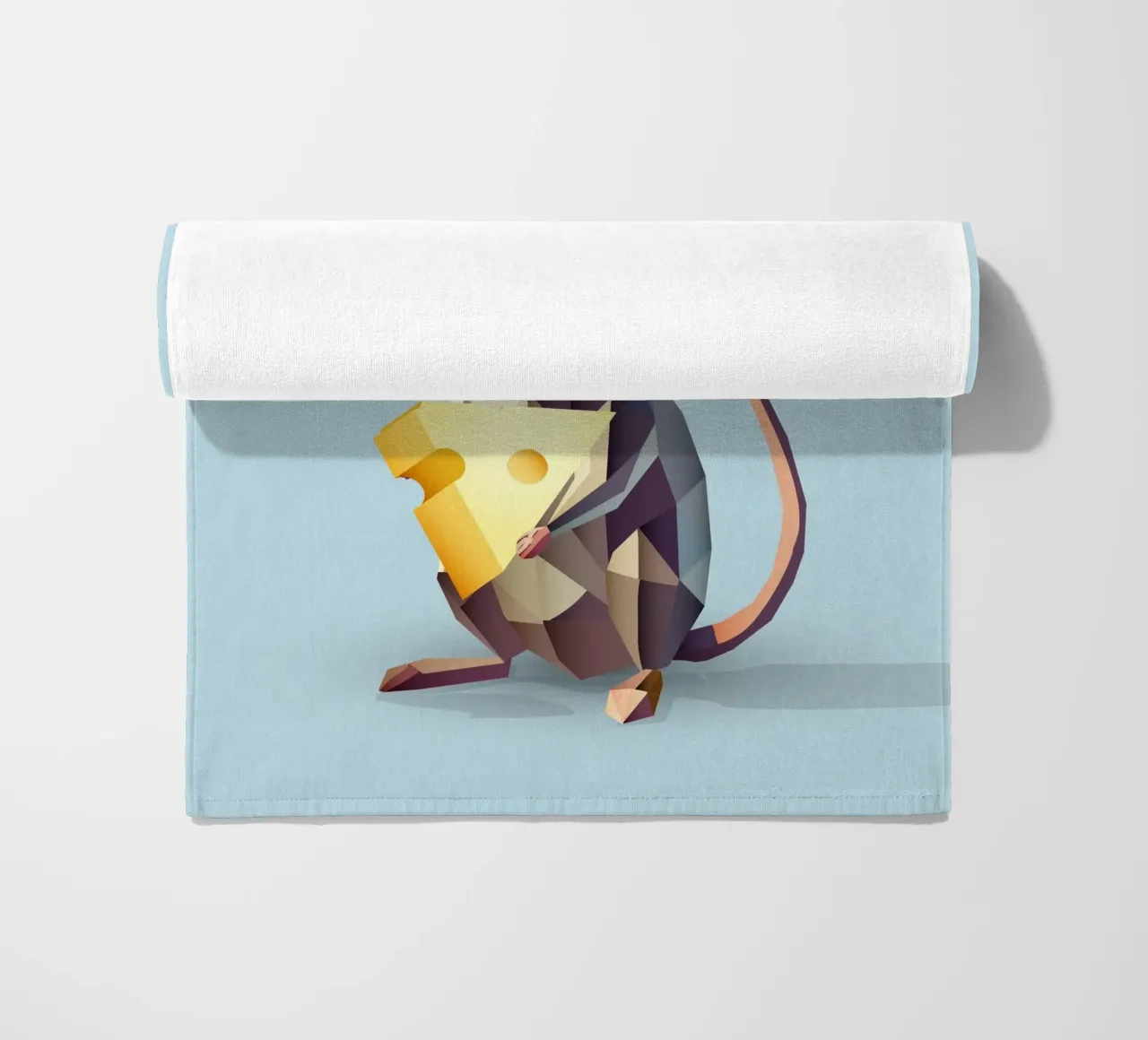 simpatico topo in stile geometrico, con un pezzo di formaggio telo mare da namosh