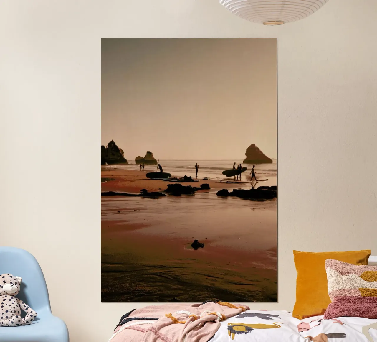 Surf Boards At The Coast poster con telaio in alluminio da Sebastian Hilgetag