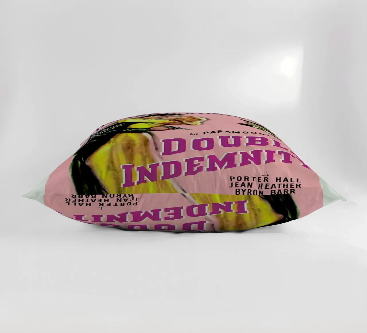 ‘Double Indemnity’ Retro Movie Poster cuscino da Gallery Print and Art Limited