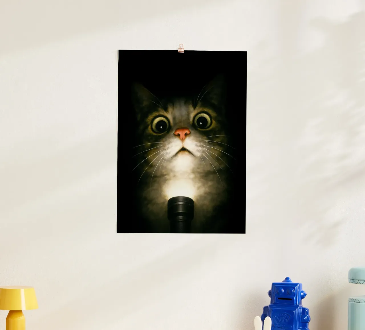 Meme del gato asustado - Cartel de terror con linterna poster de Lootprint