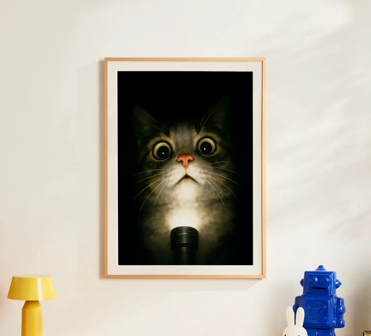 Meme del gato asustado - Cartel de terror con linterna poster de Lootprint