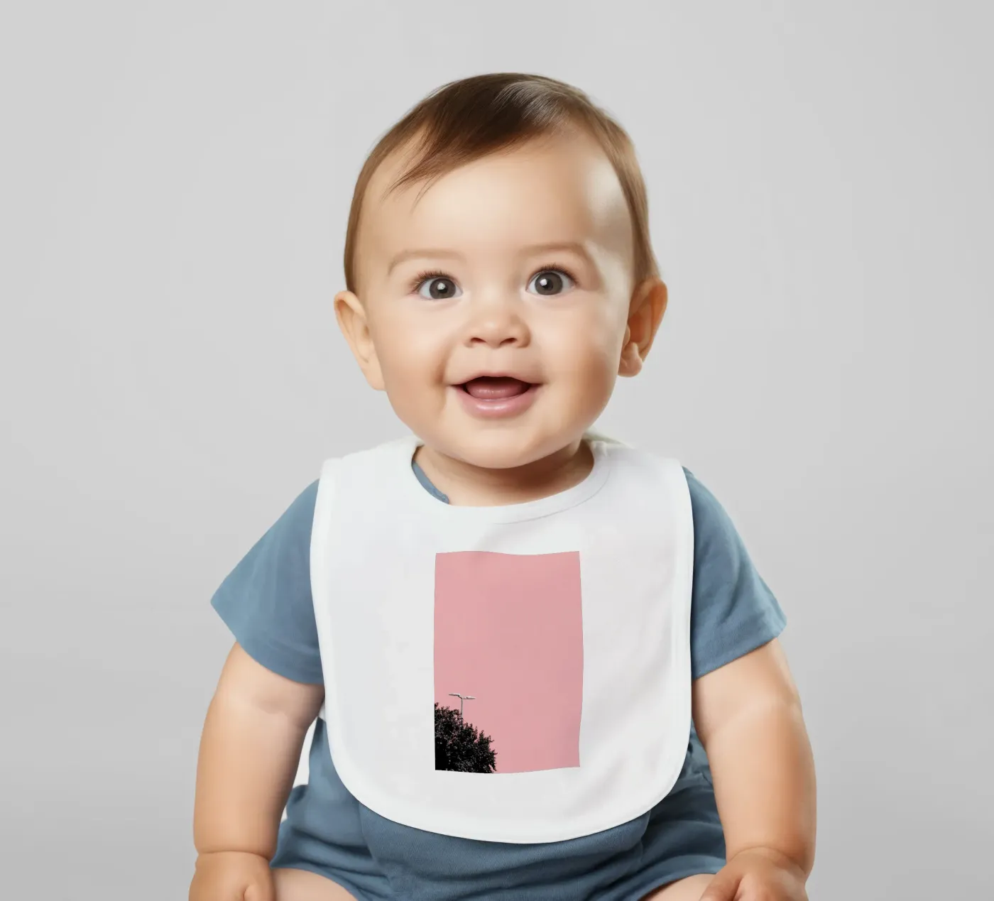 Hiding Babylätzchen von Rupert Höller