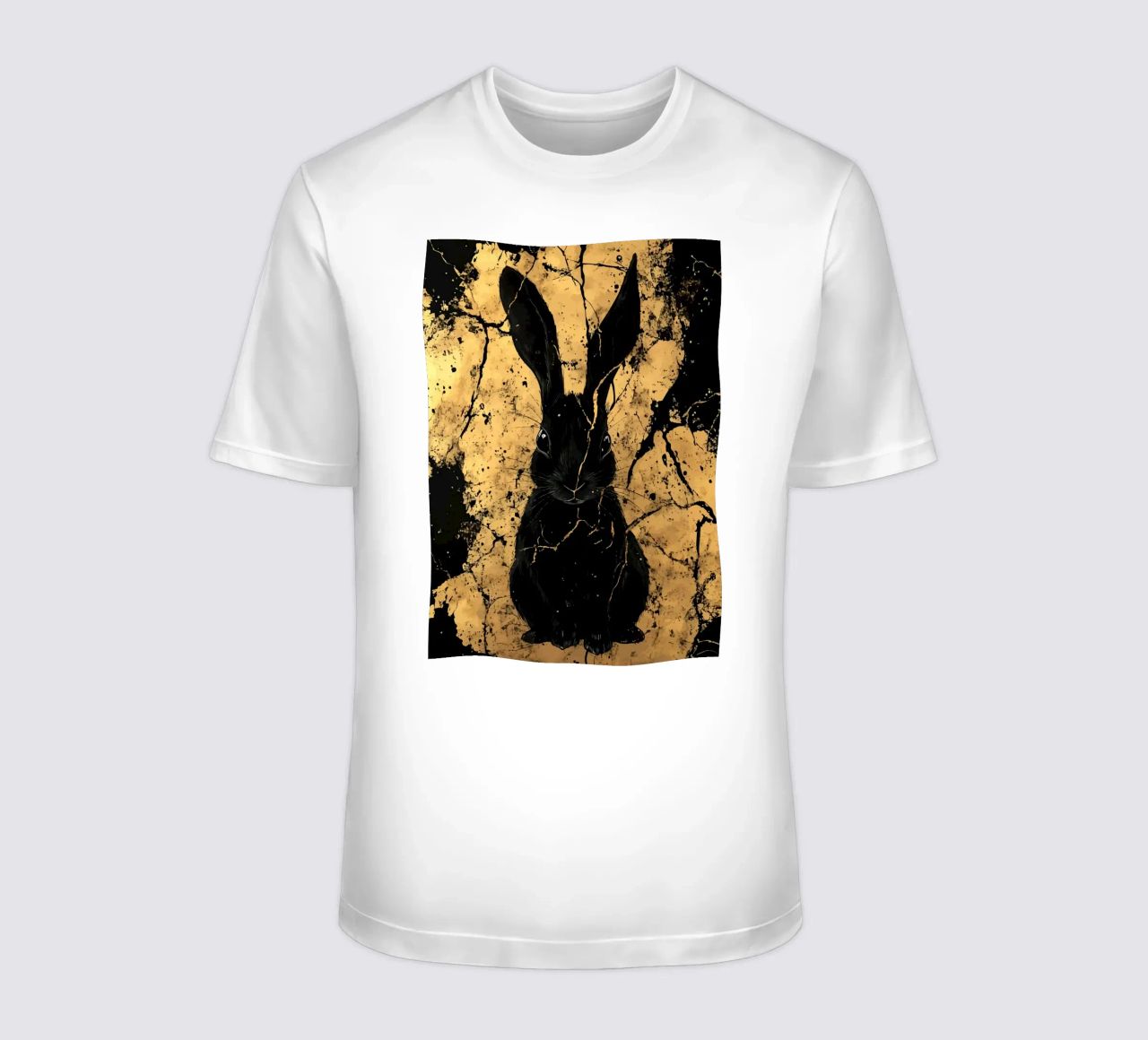Lapin noir devant une structure dorée t-shirt de pixelbull - medieval art and more