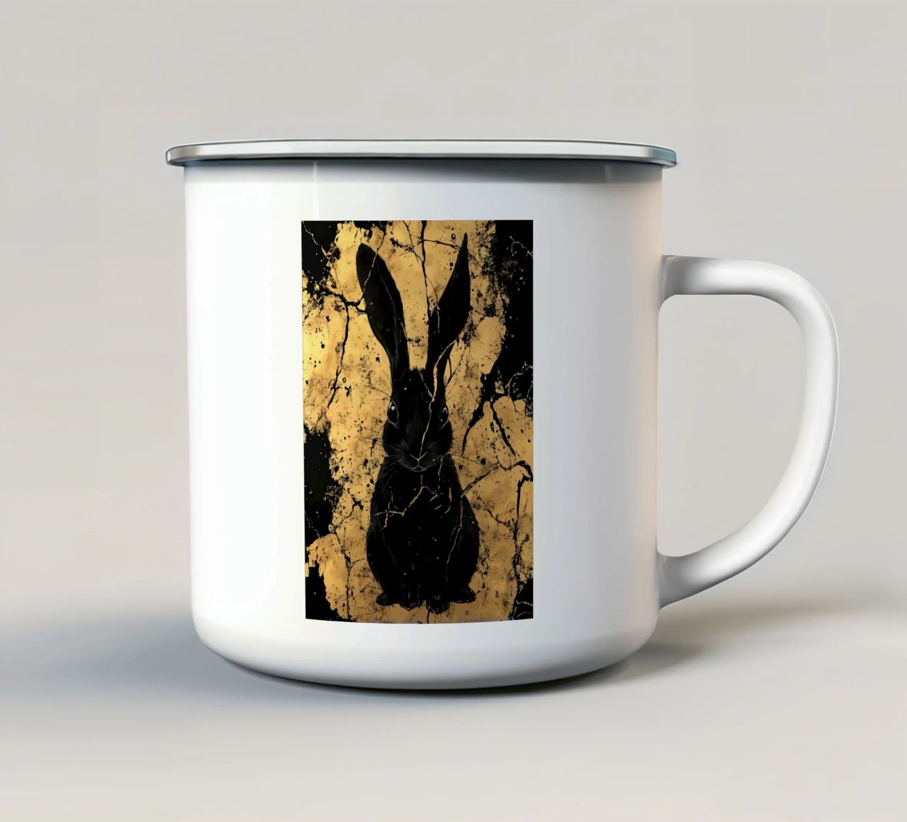 Lapin noir devant une structure dorée mug en émail de pixelbull - medieval art and more