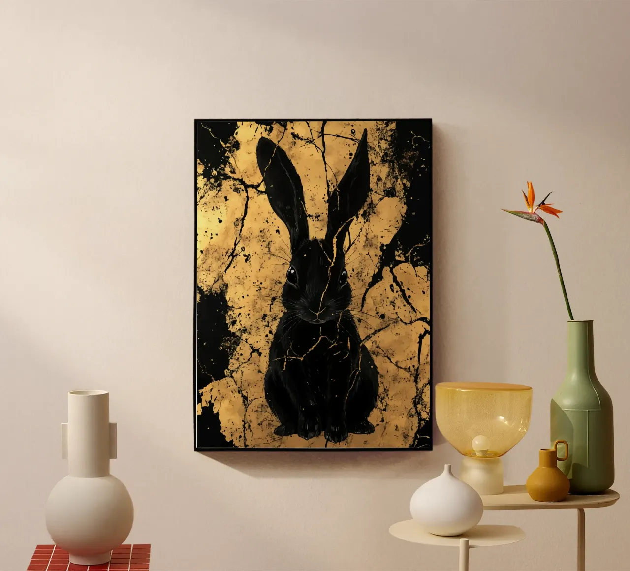 Lapin noir devant une structure dorée plexiglas de pixelbull - medieval art and more