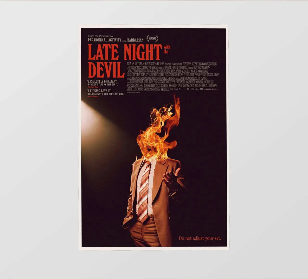 Late Night with the Devil pellicola backlit da Attaboy Dsgn