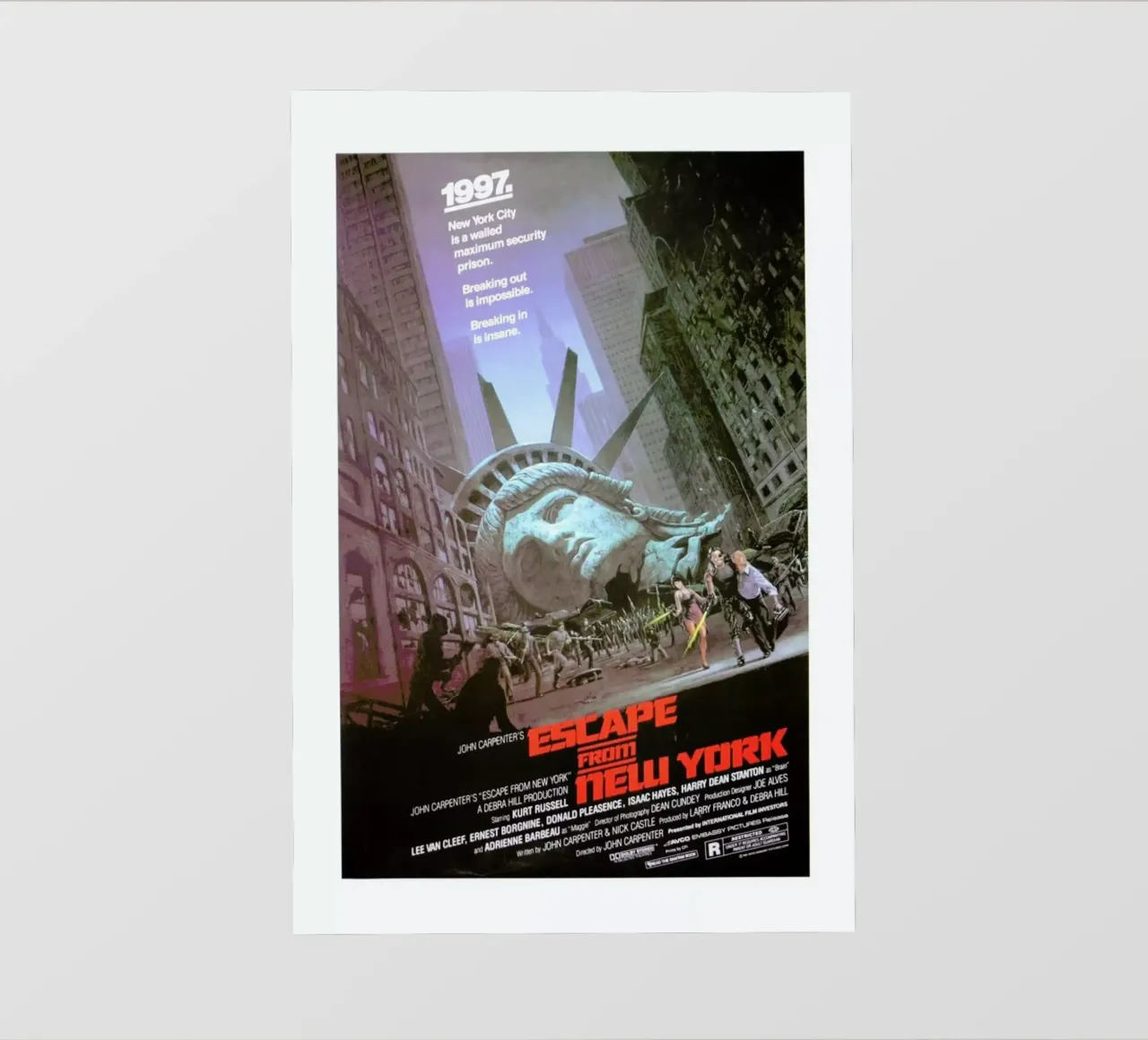 ‘Escape from New York’ Retro Movie Poster pellicola backlit da Gallery Print and Art Limited
