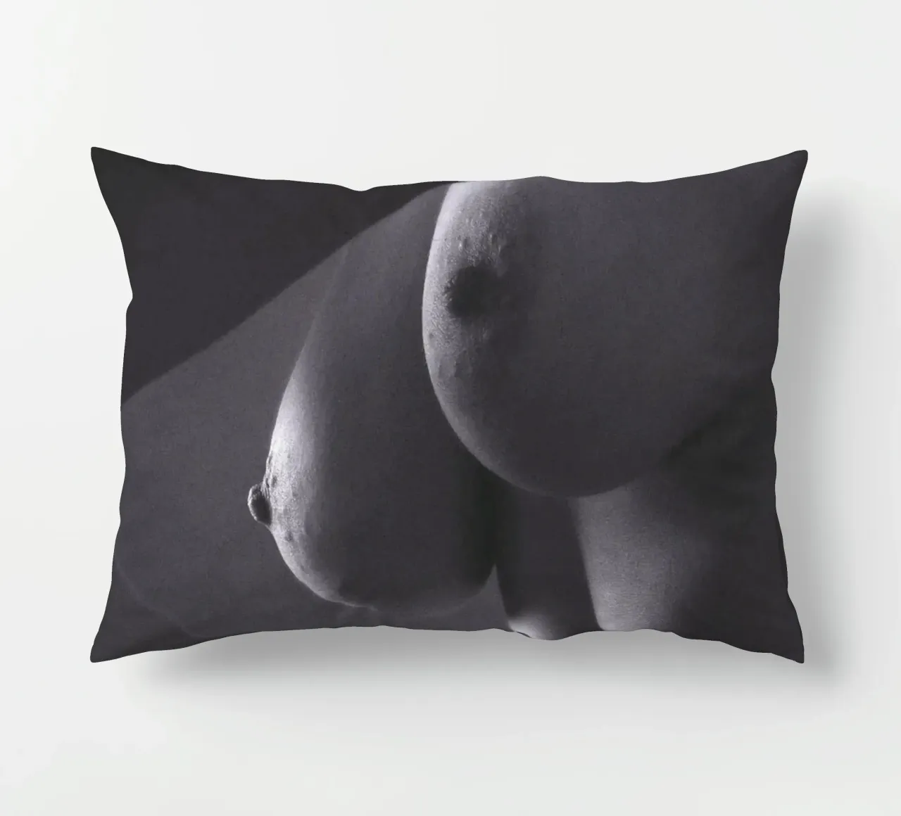 Georgie, a Torso Shot cuscino da Dave Hare Photography
