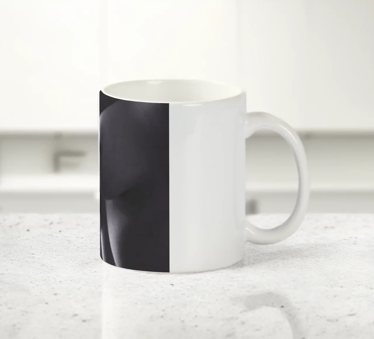 Georgie, a Torso Shot tazza in ceramica da Dave Hare Photography