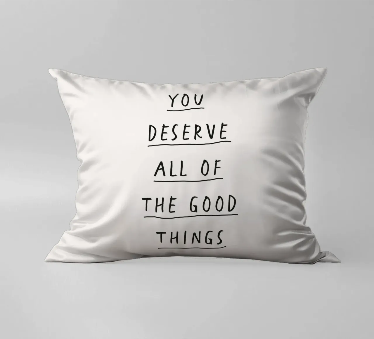 Ti meriti tutte le cose belle scritte a mano Typografie cuscino da THE MOTIVATED TYPE
