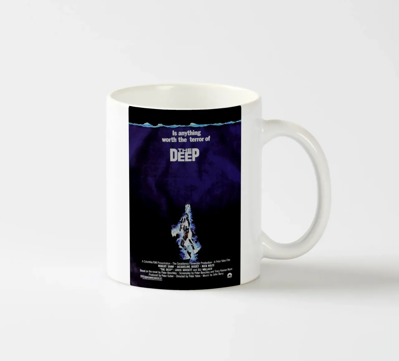 ‘The Deep’ Retro Movie Poster tazza in ceramica da Gallery Print and Art Limited