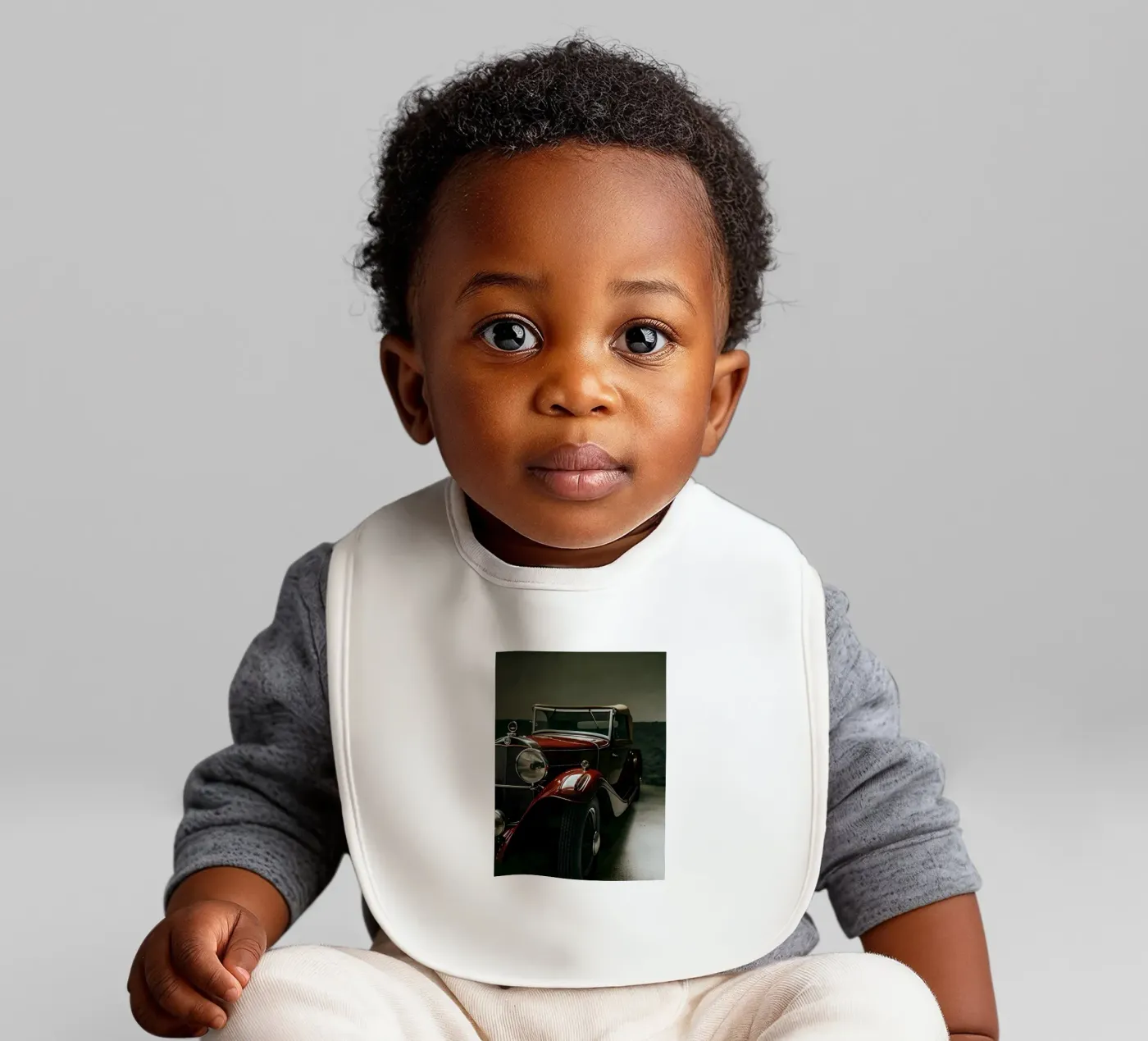 Einzigartiger roter Oldtimer Babylätzchen von CAR EDITION