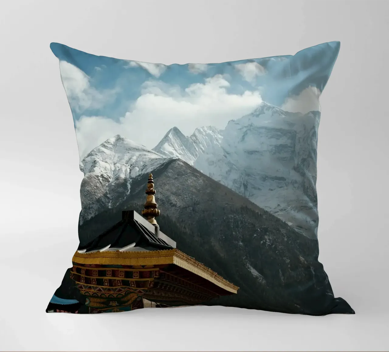 Annapurna Sanctuary in the Sky cuscino da FujiPrints