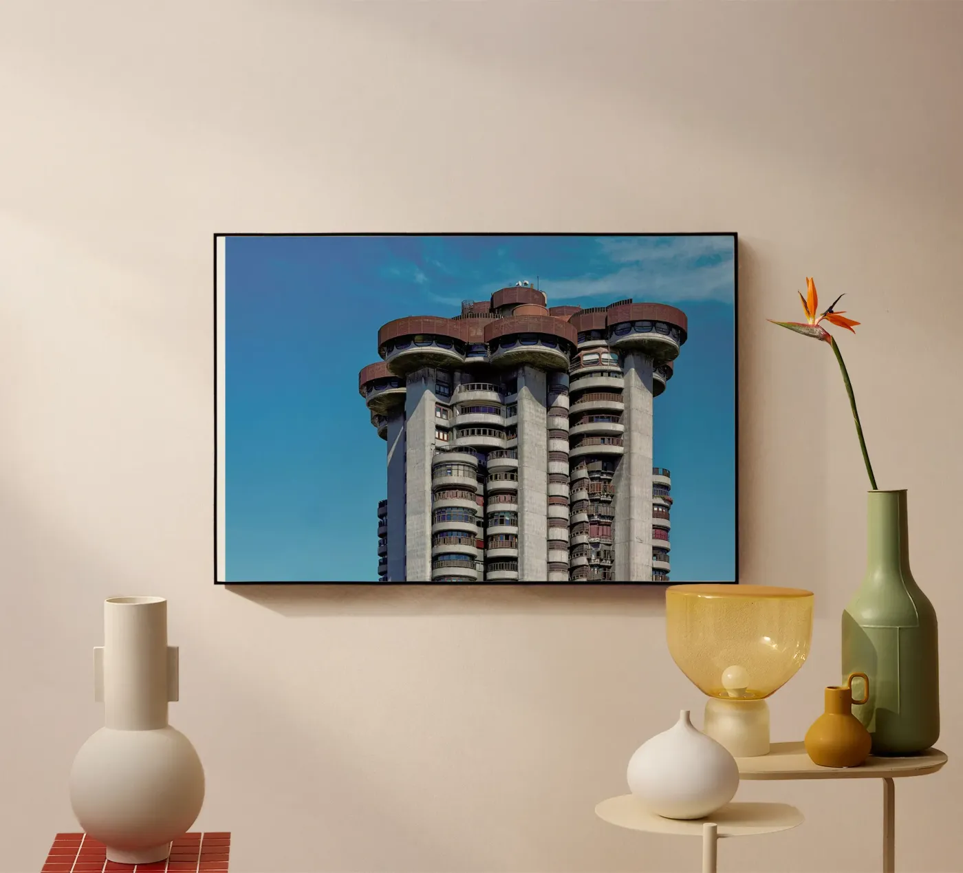 Torres blancas plexiglass da Michael Belhadi