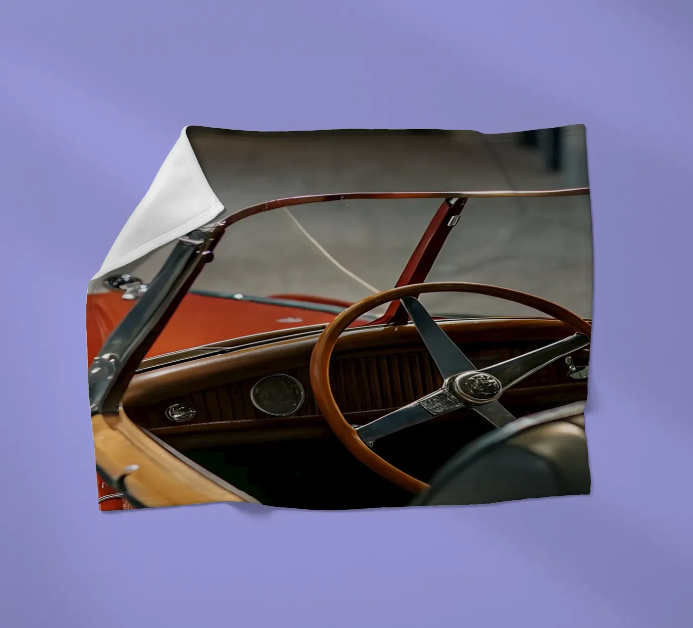 Red Classic Car Fleecedecke von CAR EDITION