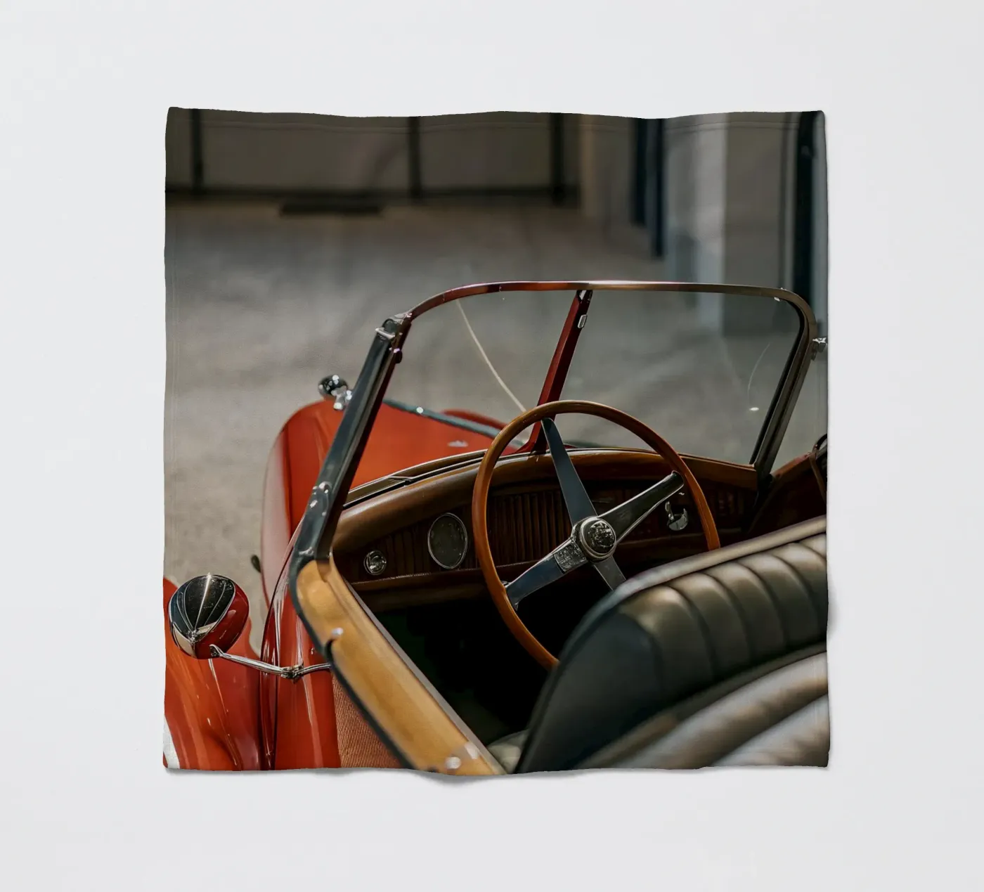 Red Classic Car Fleecedecke von CAR EDITION