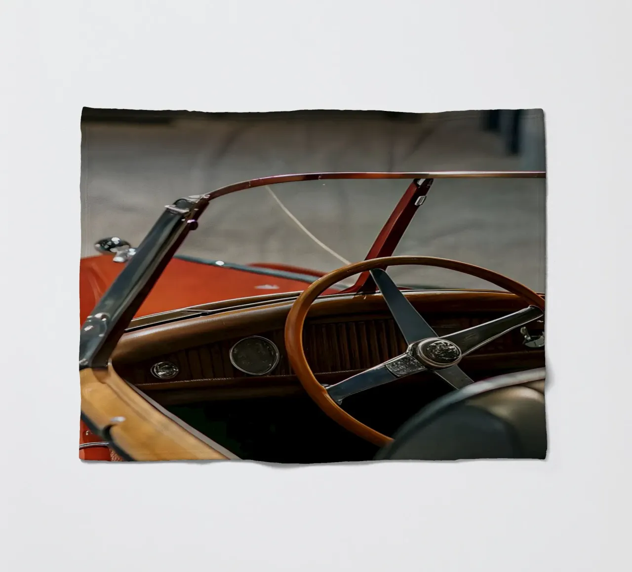 Roter Oldtimer Fleecedecke von CAR EDITION