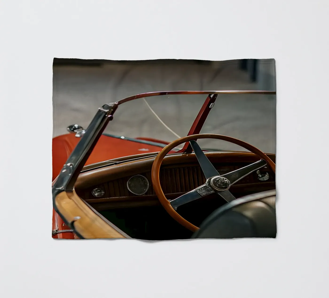 Red Classic Car Fleecedecke von CAR EDITION