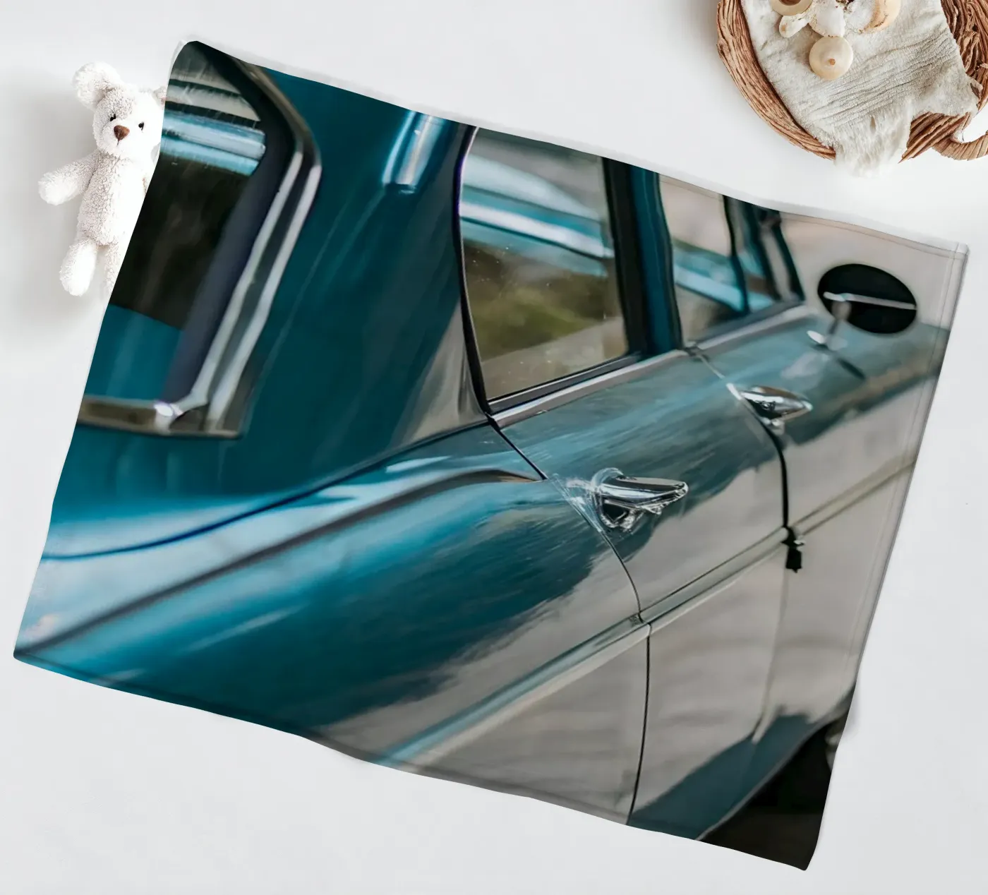 Blue Classic Car fleece blanket by CAR EDITION