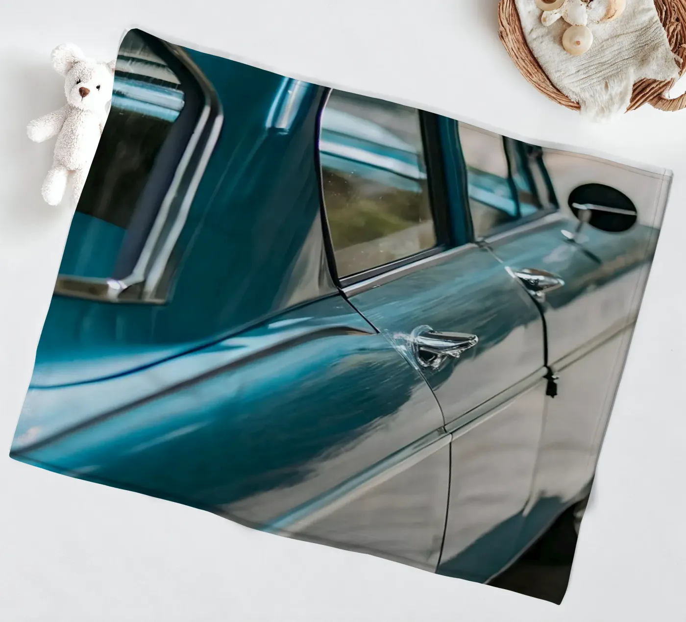 Blauer Oldtimer Fleecedecke von CAR EDITION