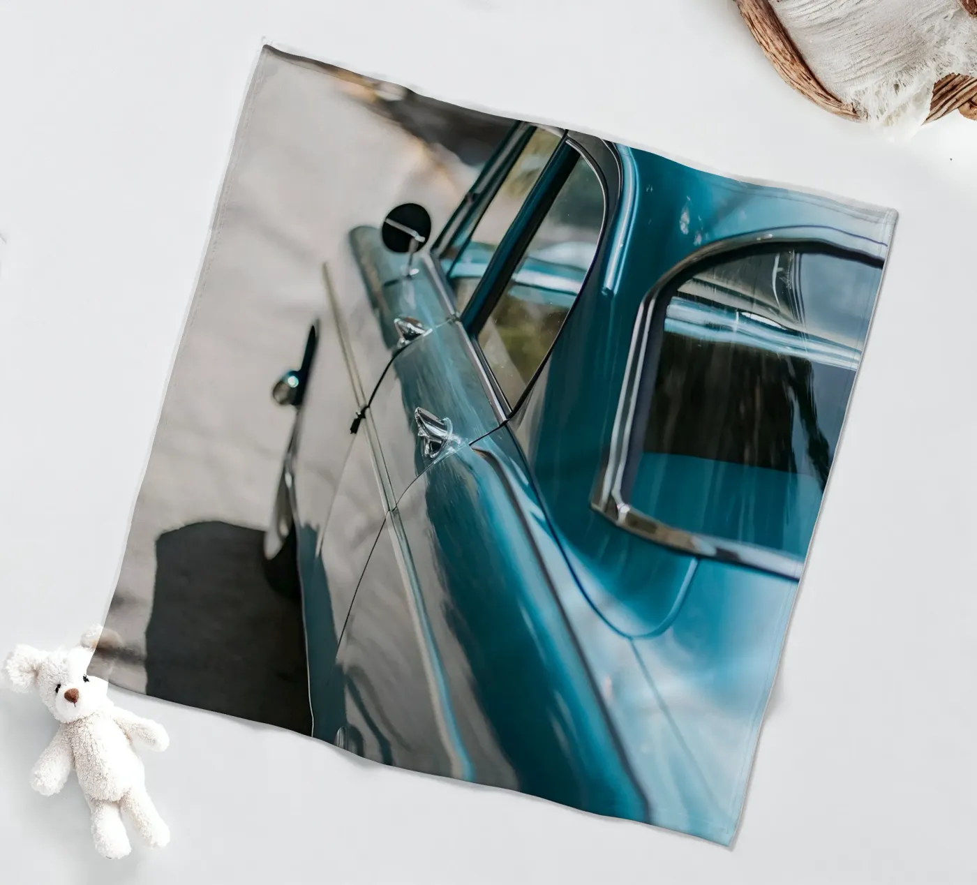 Blue Classic Car fleece blanket by CAR EDITION