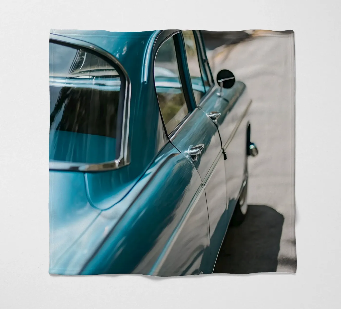 Blauer Oldtimer Fleecedecke von CAR EDITION