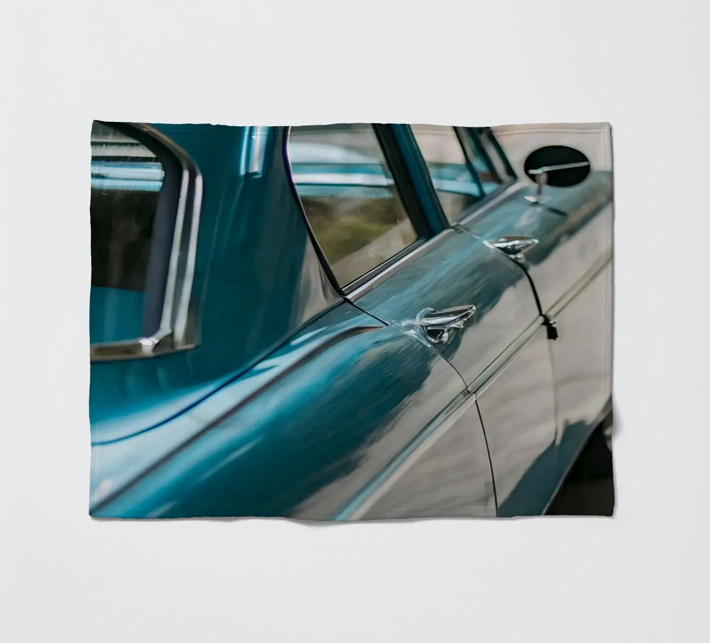 Blue Classic Car fleece blanket by CAR EDITION