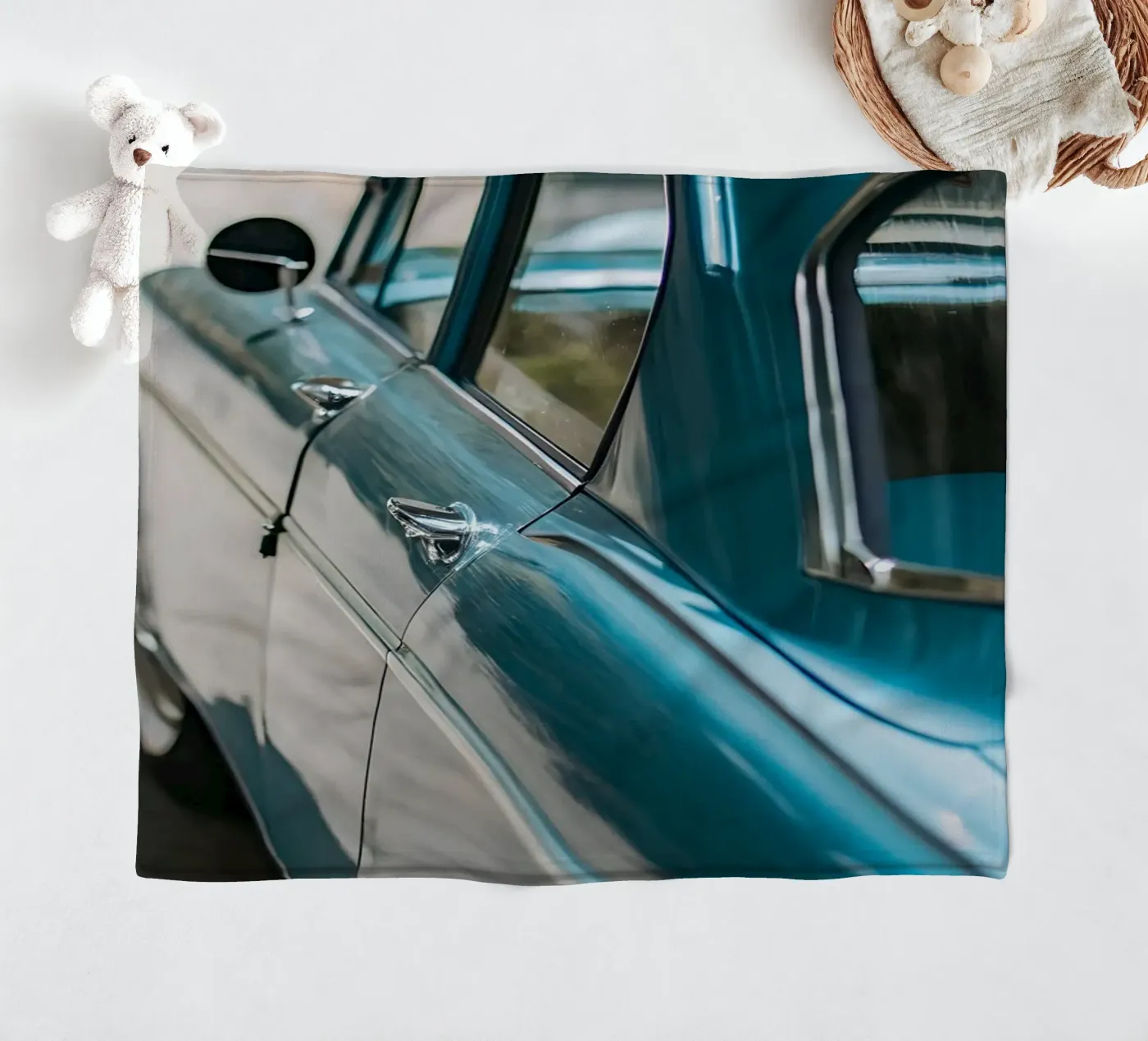 Blauer Oldtimer Fleecedecke von CAR EDITION