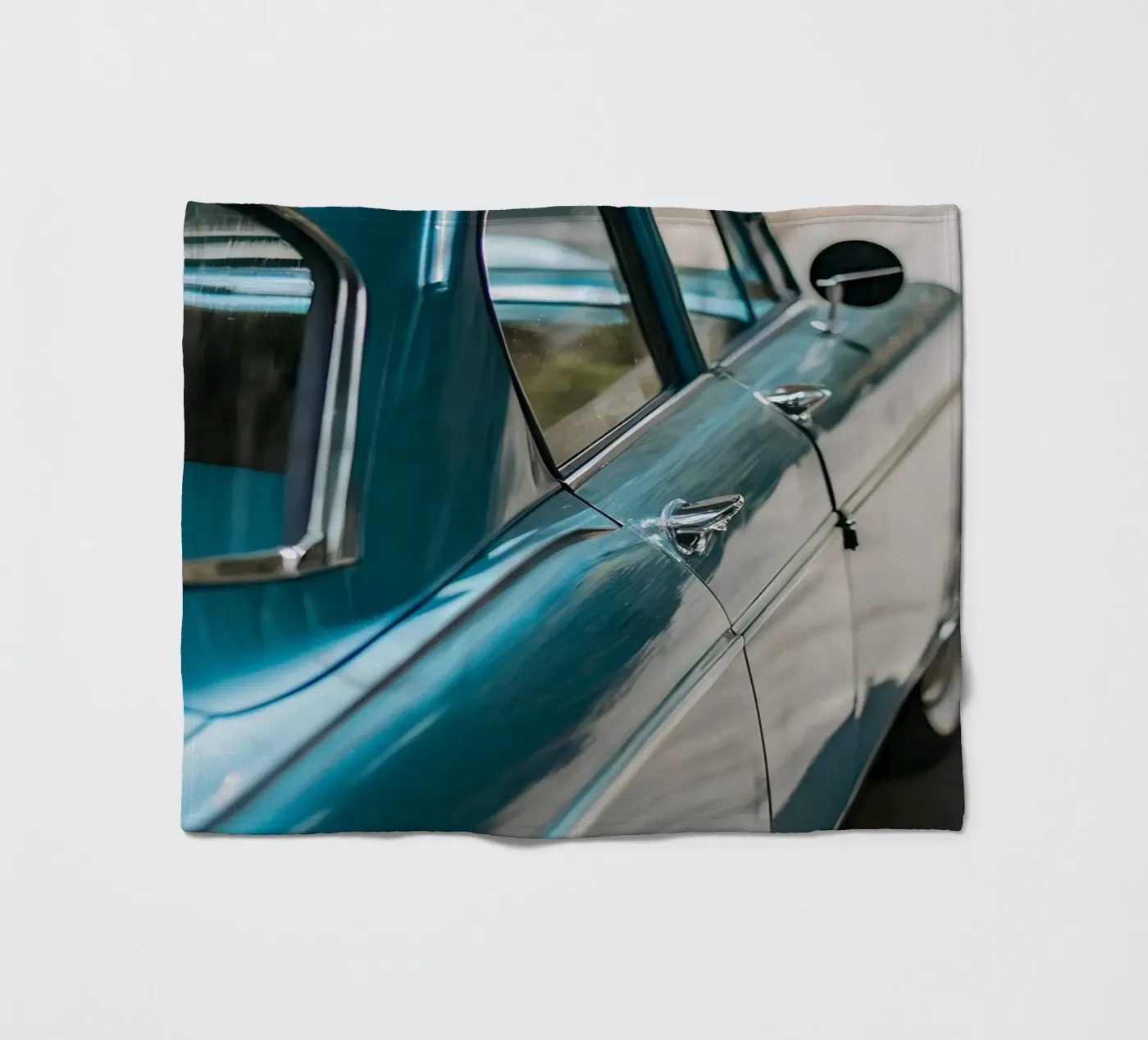 Blue Classic Car fleece blanket by CAR EDITION