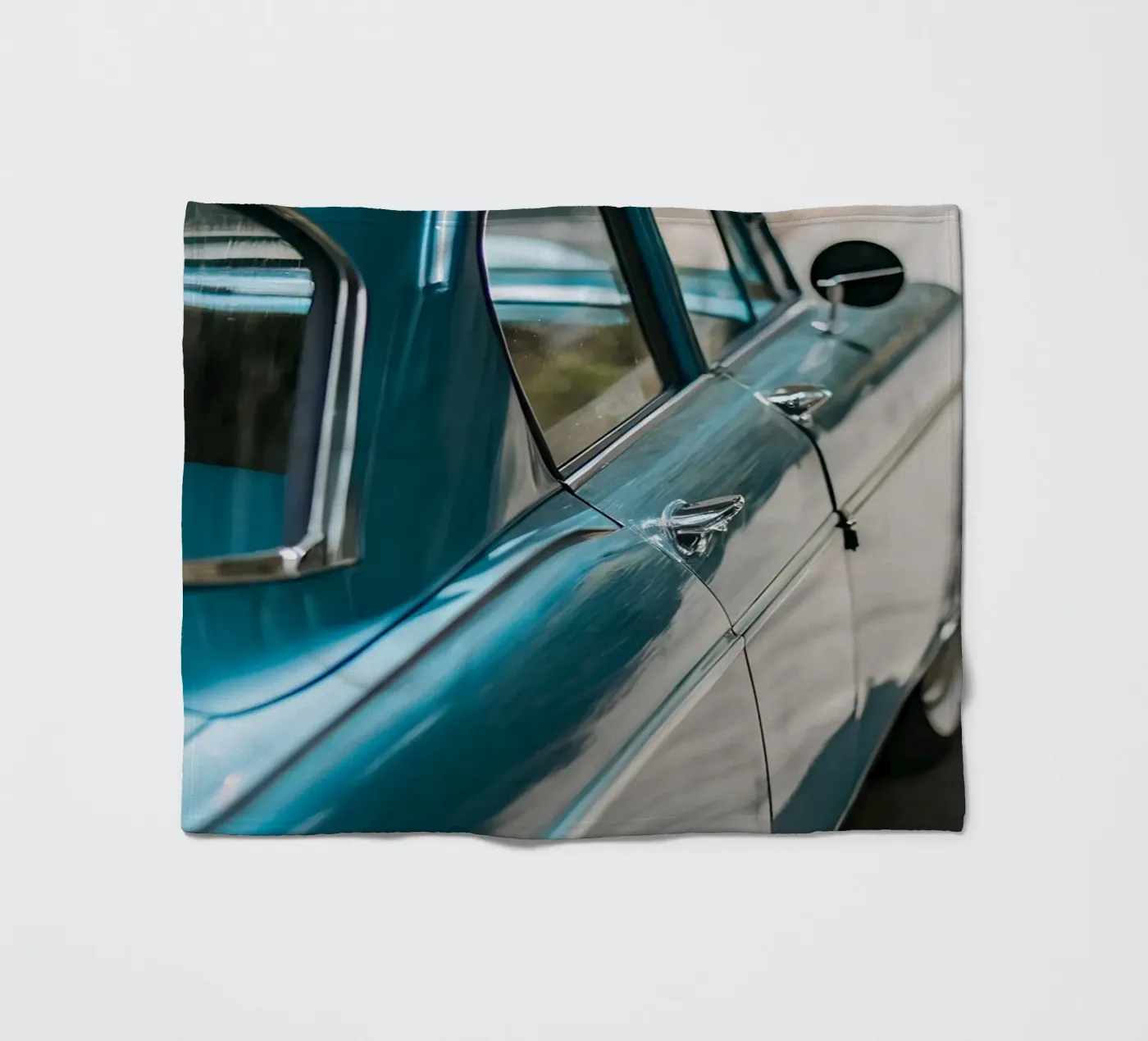 Blauer Oldtimer Fleecedecke von CAR EDITION