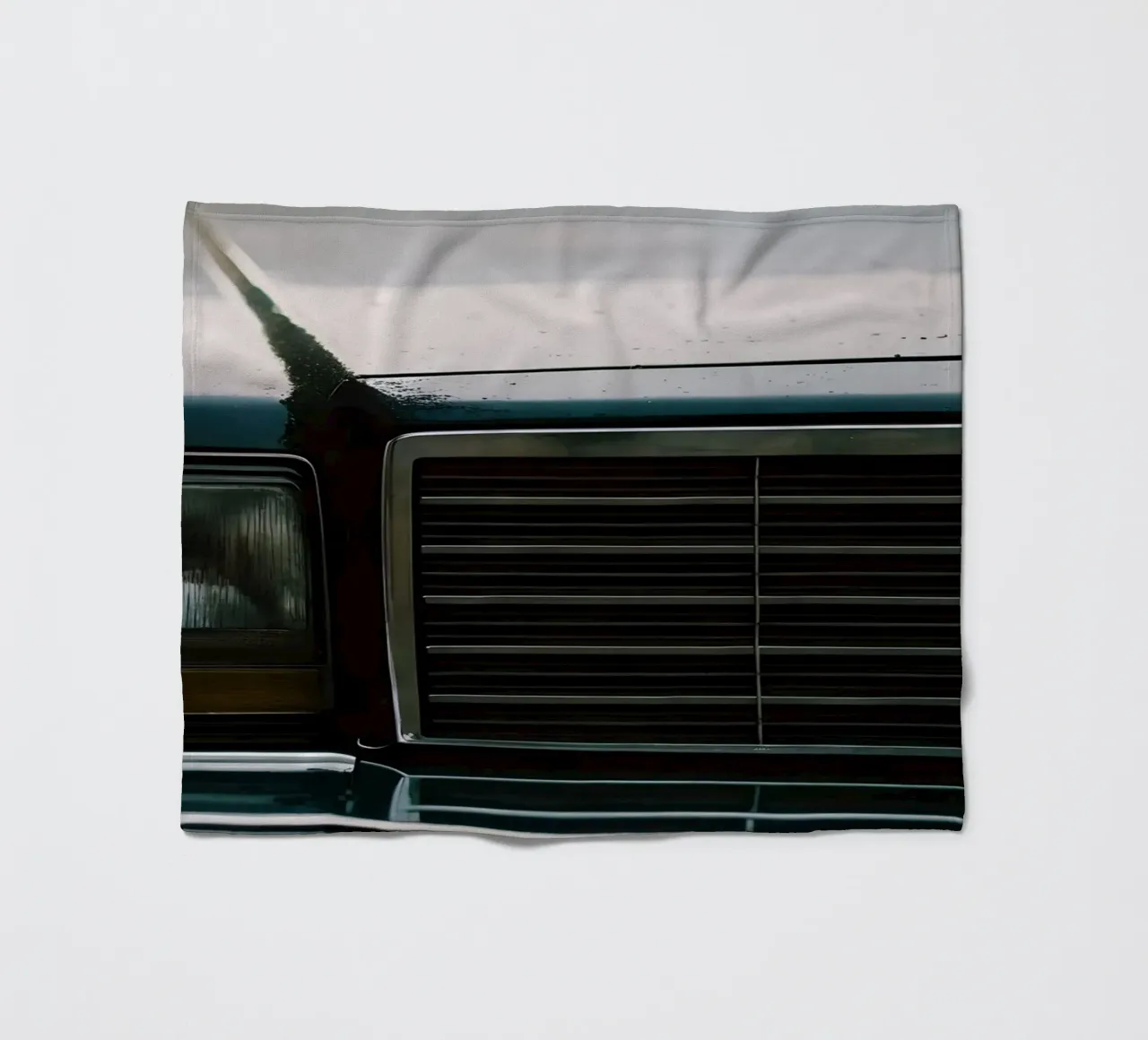 Schwarze Oldtimer-Front Fleecedecke von CAR EDITION