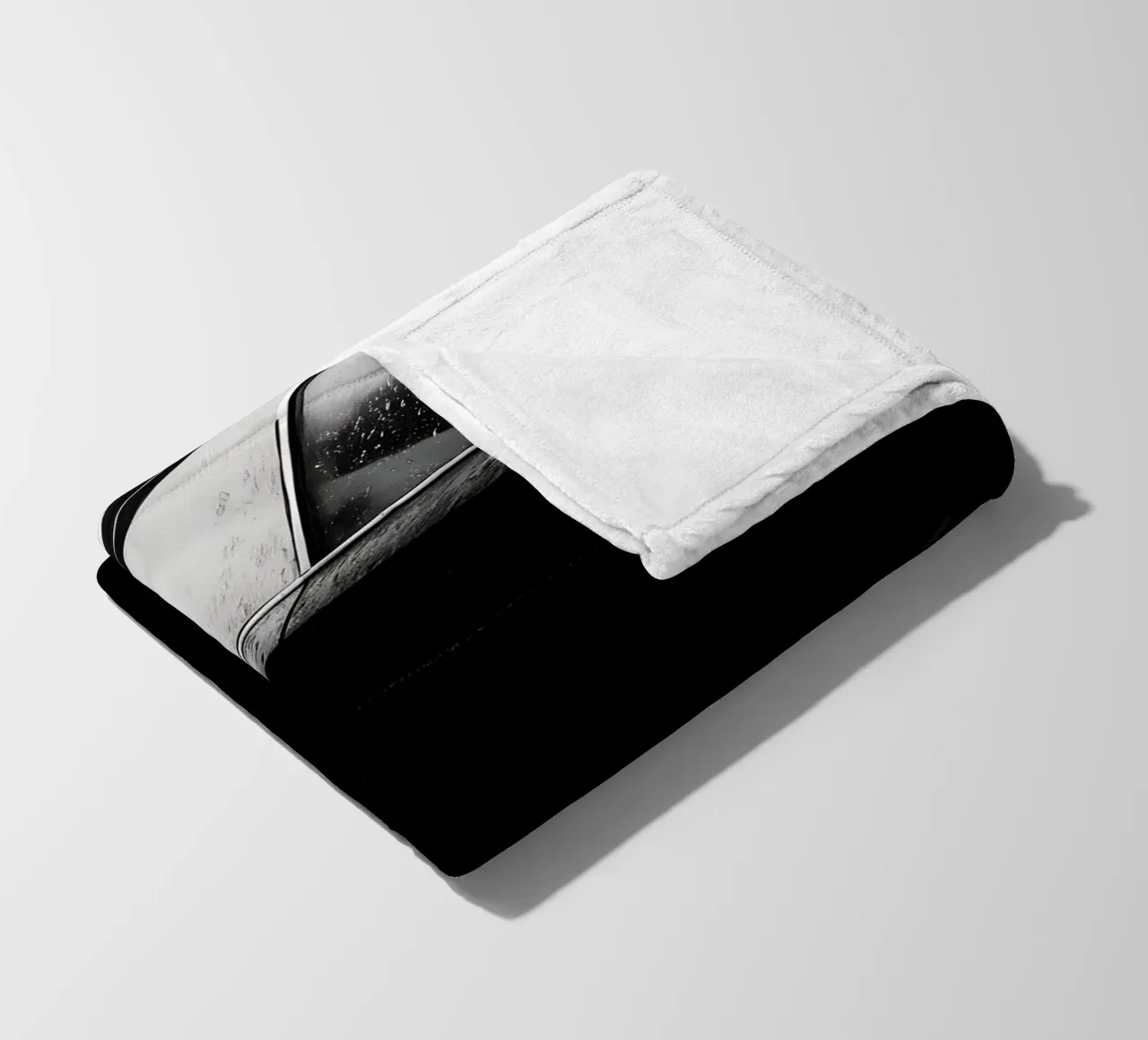 Monochrome Classic Cars Fleecedecke von CAR EDITION