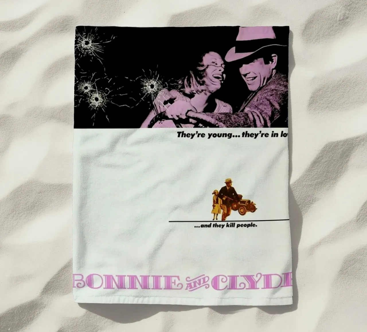 ‘Bonnie and Clyde’ Retro Movie Poster telo mare da Gallery Print and Art Limited