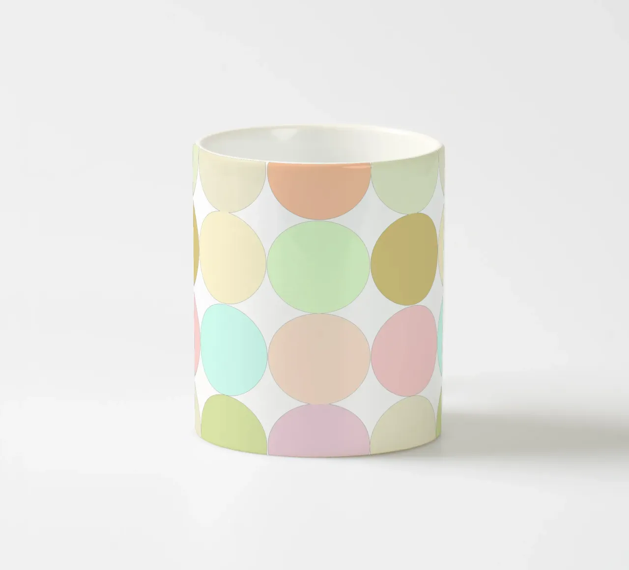 Puntini colorati tazza in ceramica da LaylaOzPatterns