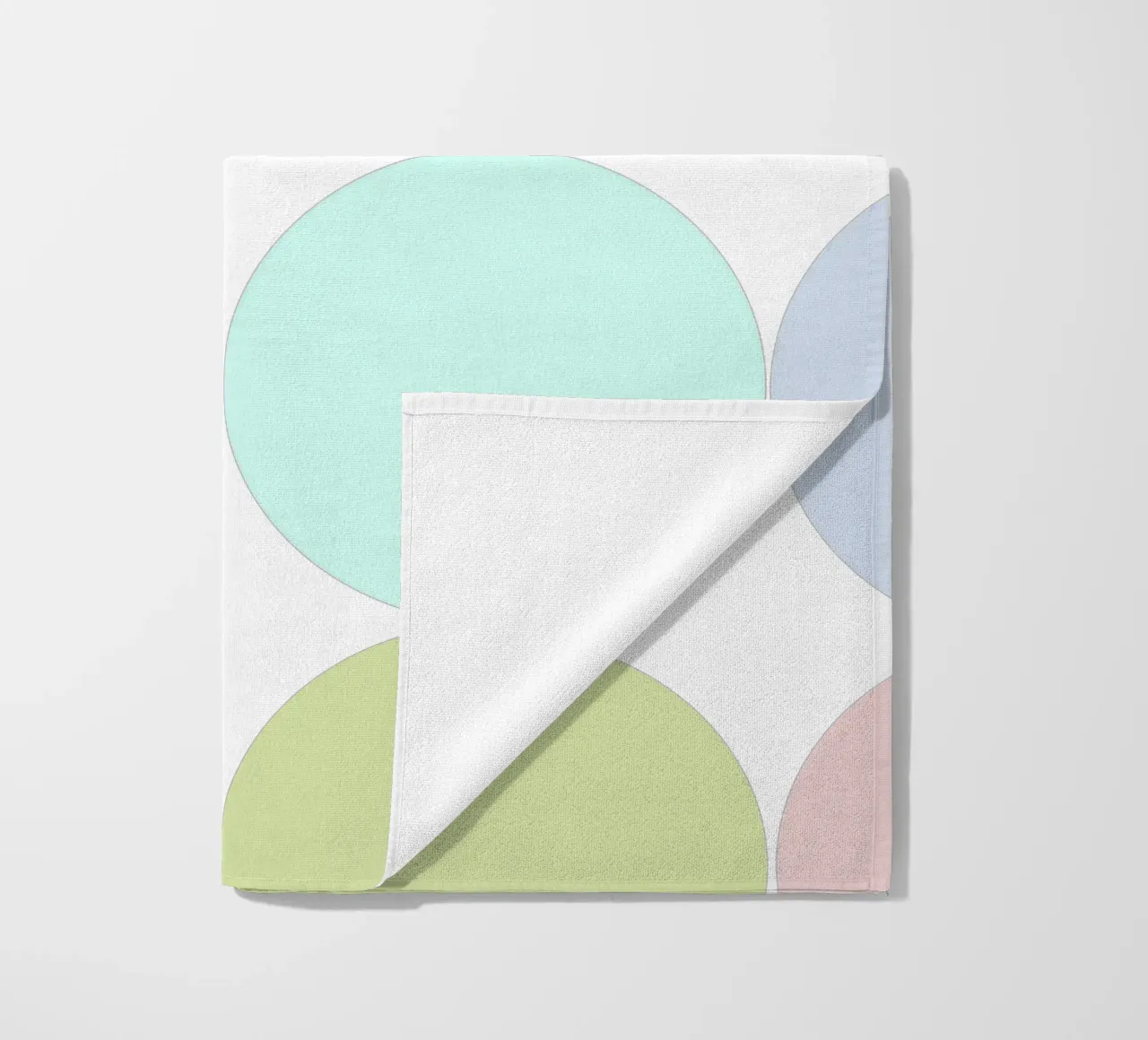 Points colorés serviette de plage de LaylaOzPatterns