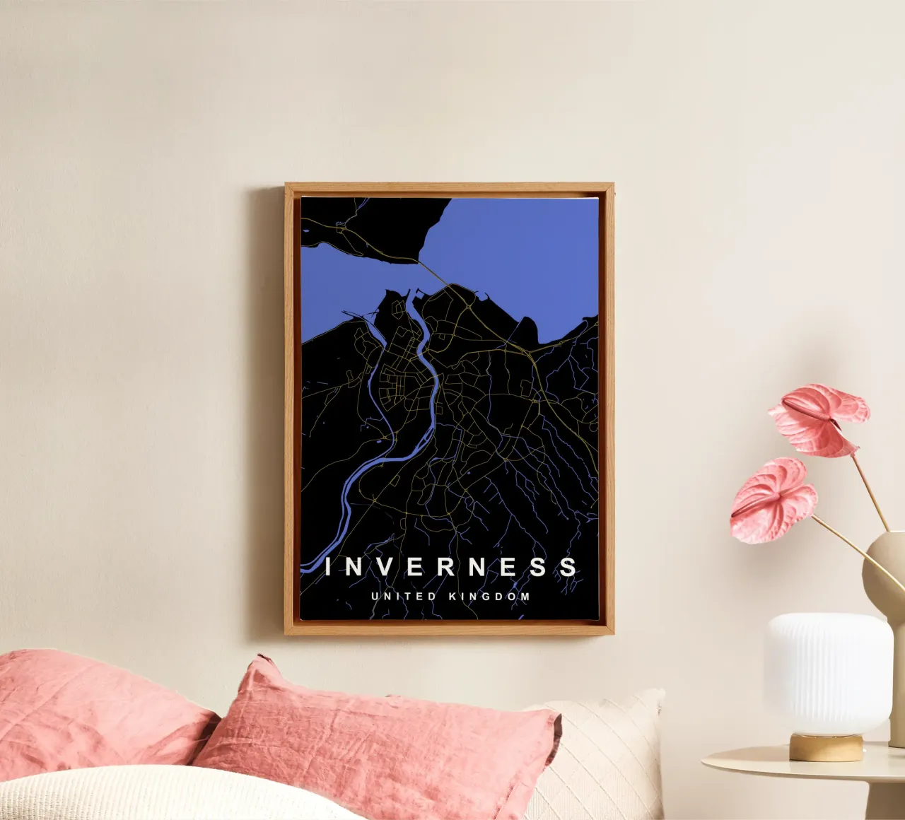 Mappa della città di Inverness Regno Unito nero e oro tela con Cornice a cassetta da Cartographers Library
