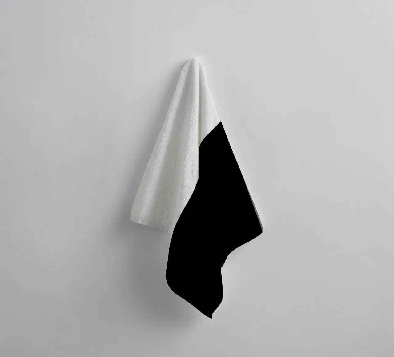 Pittura astratta in bianco e nero asciugamano da bagno da Little Dean