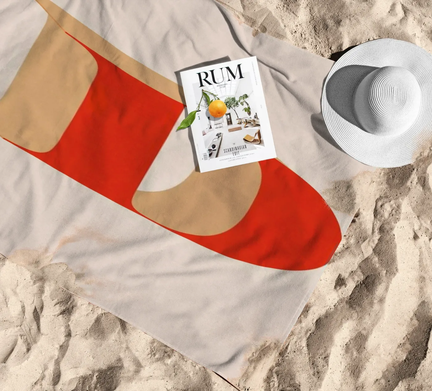 Red D strandhanddoek van daylight design studio