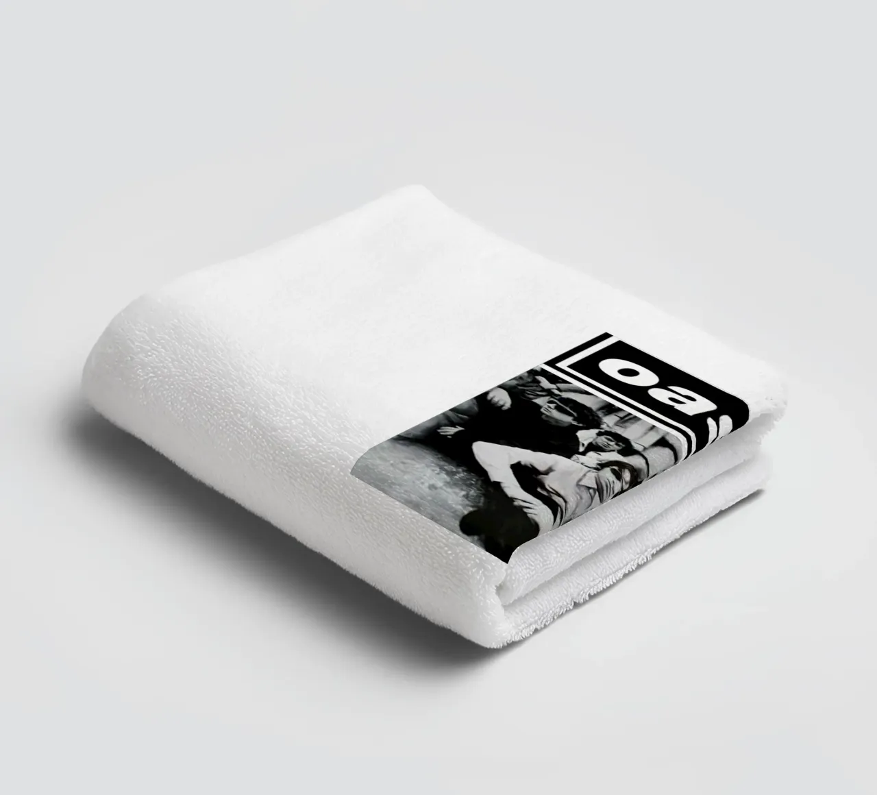 Black White Oasis towel by HUMMERSONIC