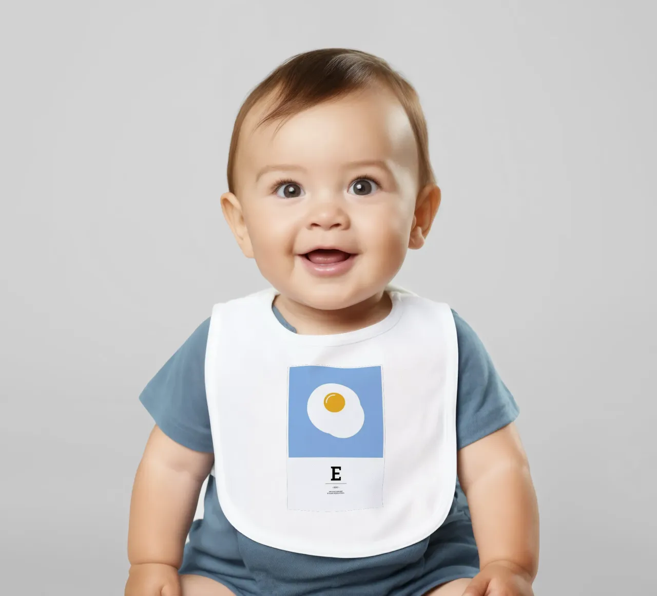 „The Food Alphabet“ - E like Egg bavaglino da BLAEK Design Studio