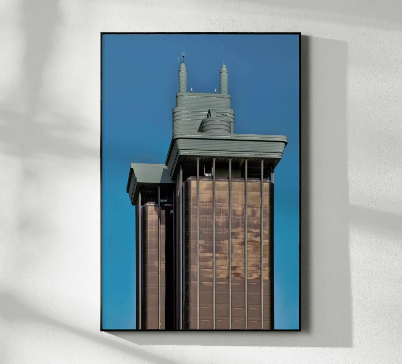 Torre colon plexiglass da Michael Belhadi