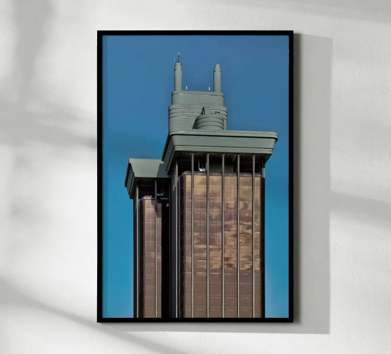 Torre colon poster con telaio in plastica da Michael Belhadi